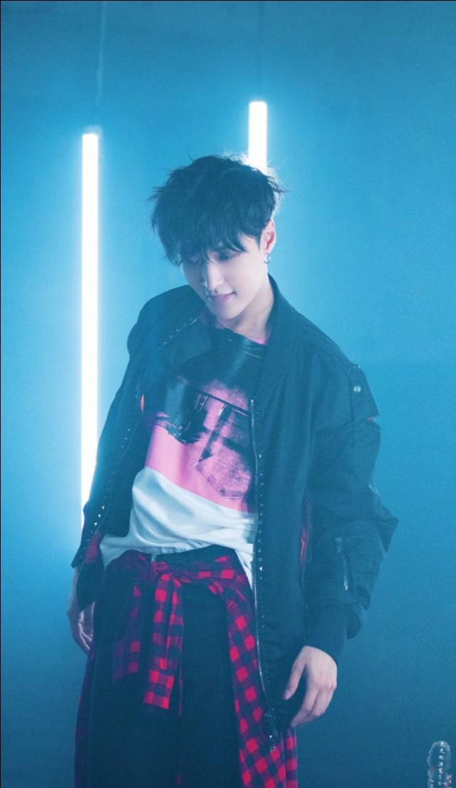 张艺兴初心不改理想不灭,张艺兴努力和梦想已经刻进骨子里