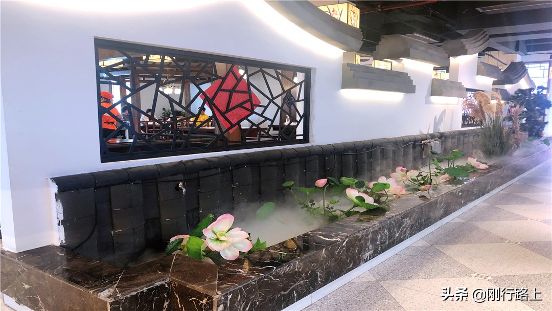 要问重庆火锅哪家强？重庆桥头火锅当仁不让