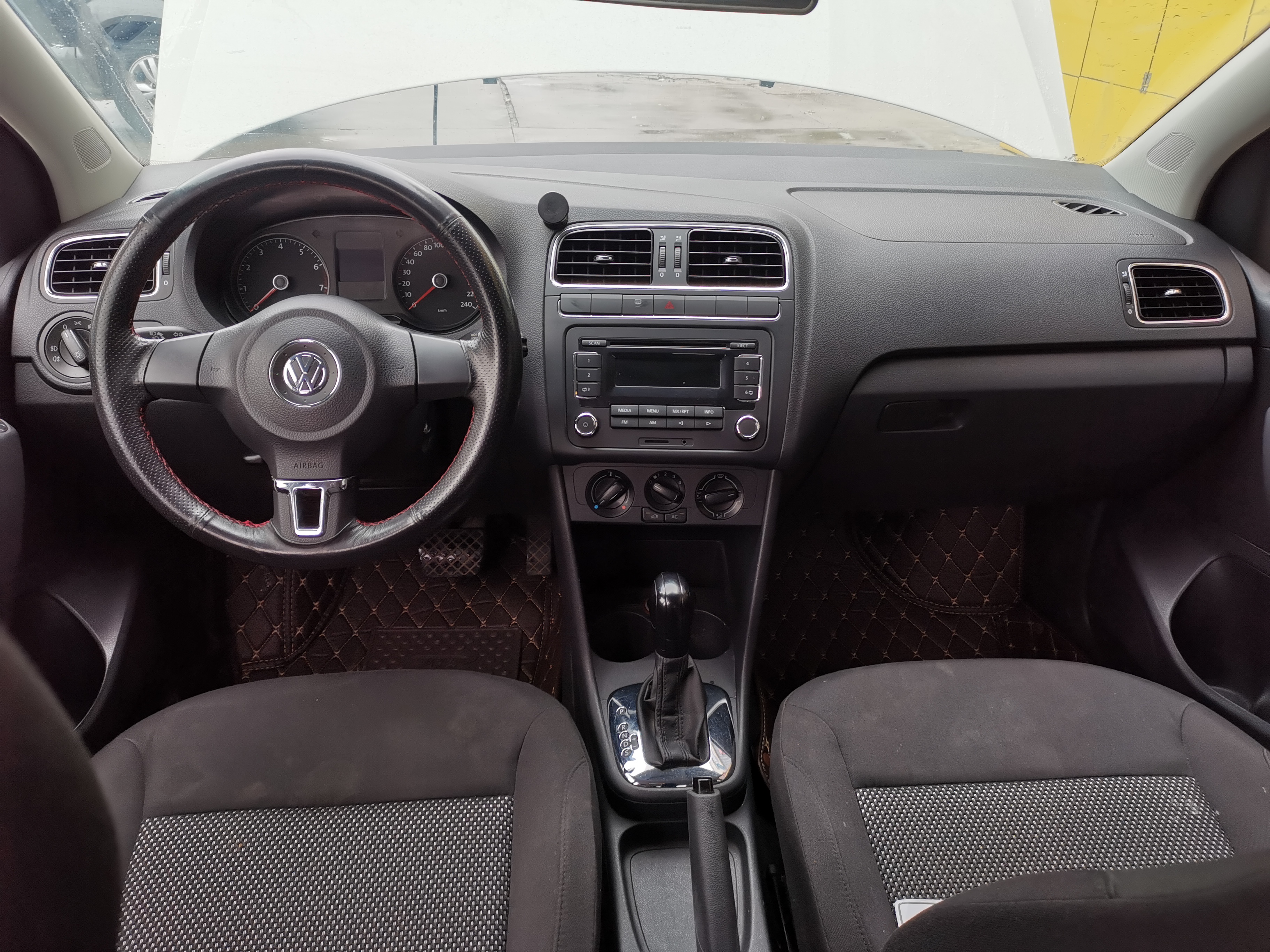 四万左右大众polo自动挡,大众polo17年自动挡售卖6万元贵吗