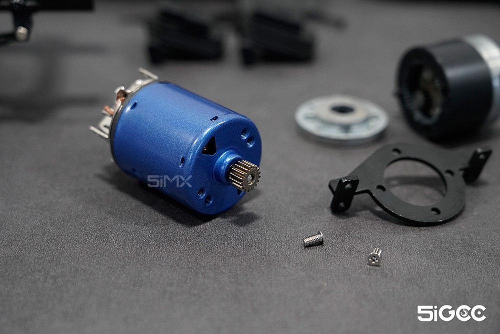 组装f2000拖头,组装f2000卡车模型