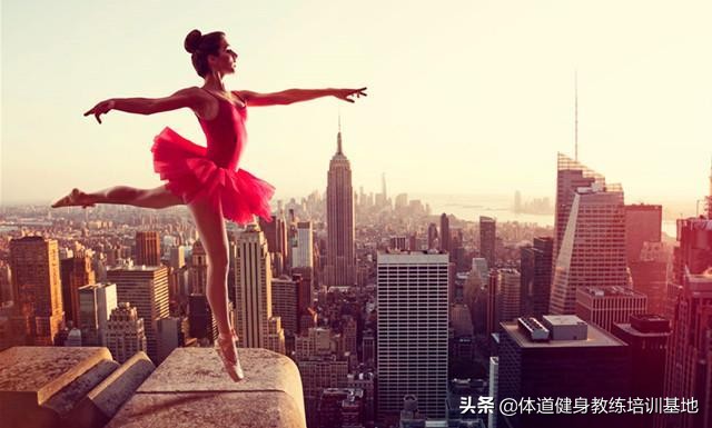 八个动作练出天鹅颈,三分钟天鹅臂锻炼方法