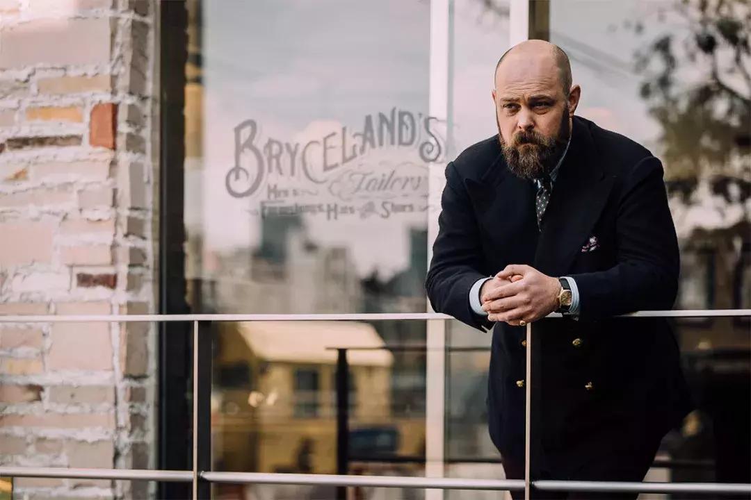 适合肥胖人穿的西服,既然身高改变不了那就改变身材