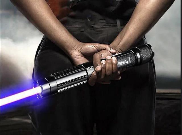 新型弹弓手电推荐,户外弹弓手电一体