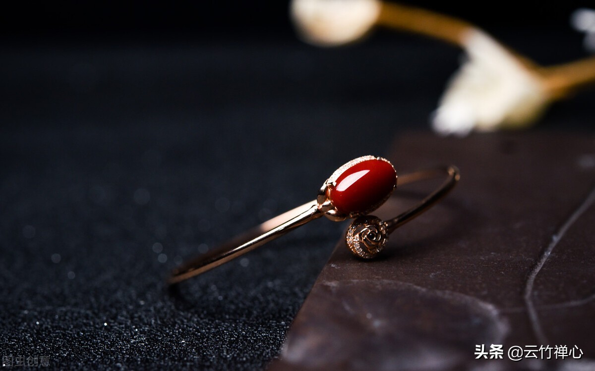 红珊瑚如何保养更红更亮,阿卡红珊瑚保养和禁忌