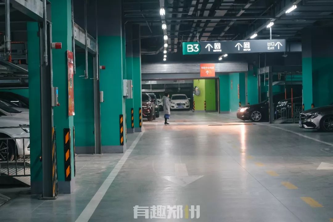 郑州建业凯旋广场开业的第一个周末，亲测：到底好不好逛