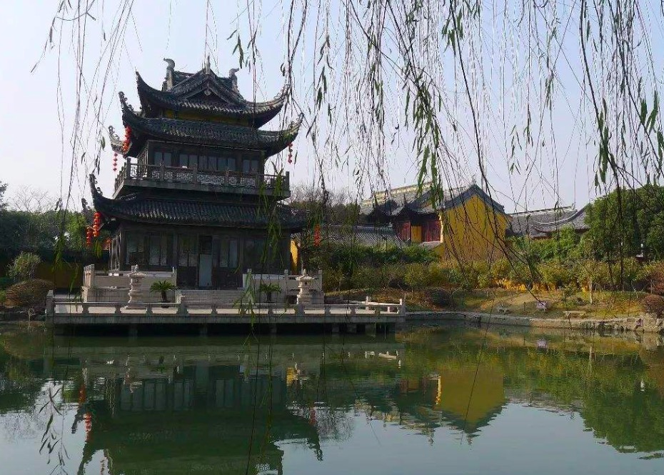 白居易描写西湖美景的诗,白居易西湖晚归回望孤山寺赠诸客