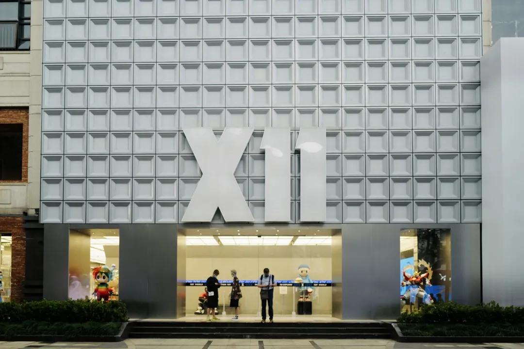 别争了,这条马路才是魔都内卷之王