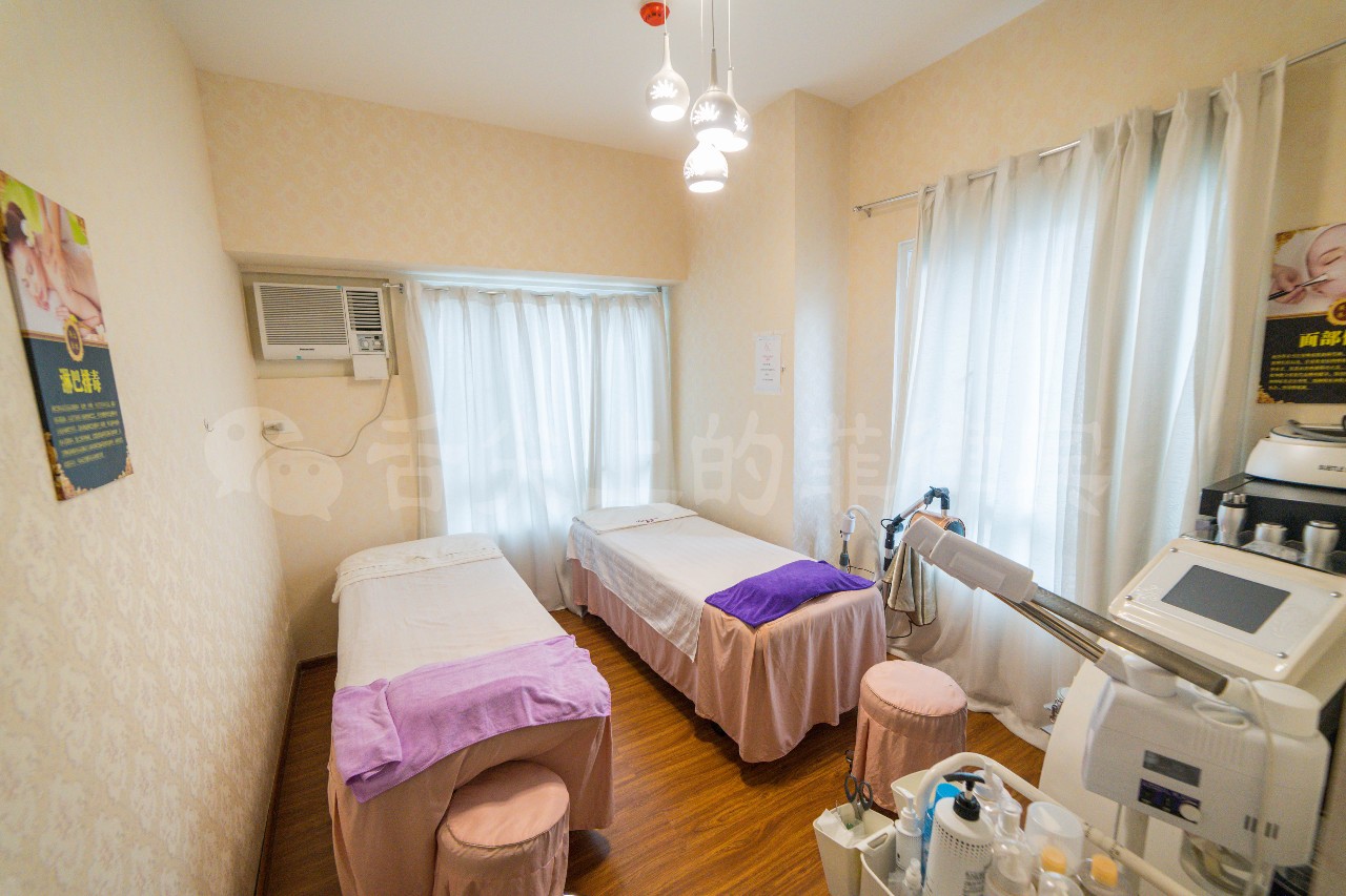 90后美女开了一家美容院,90后美女开直营店