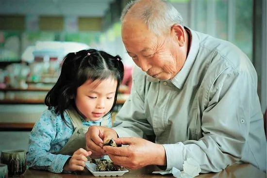 成家后最怕父母关心,成家以后父母联系的频率