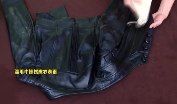 皮衣服发霉怎么处理,皮衣发霉怎么办才能洗掉