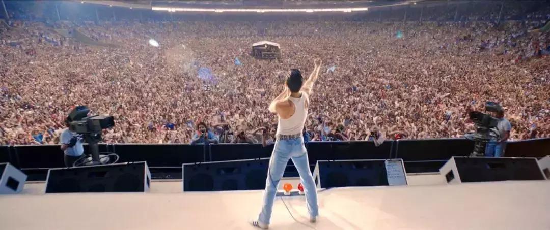 1983两个人歌曲,1983两个人歌曲原唱