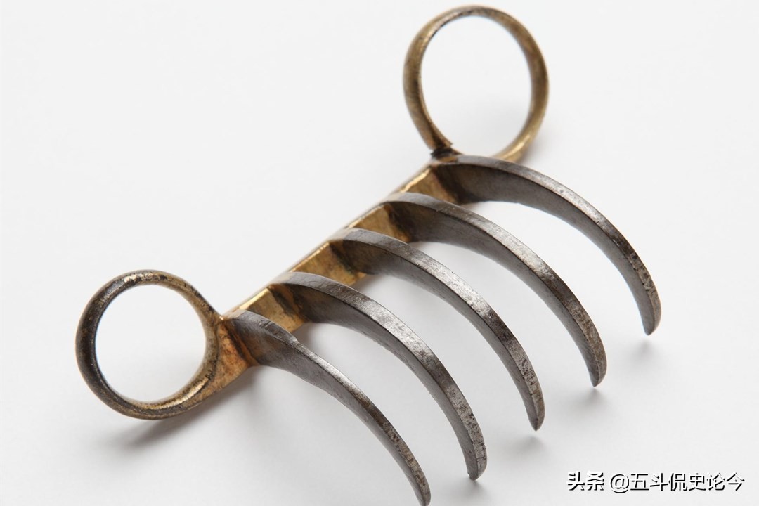 印度武器掌心虎爪,印度发明女性防身神器