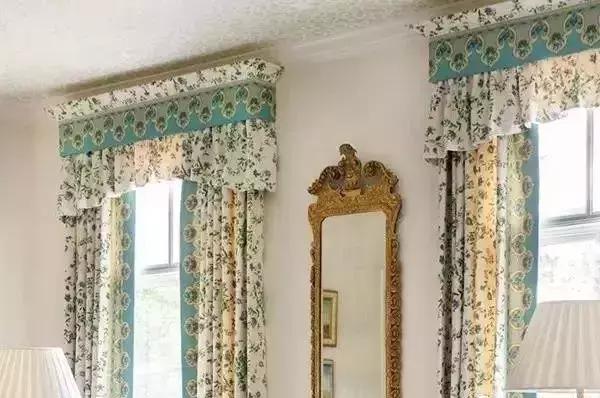 阳台窗帘加窗幔效果,千鸟格窗帘加窗幔