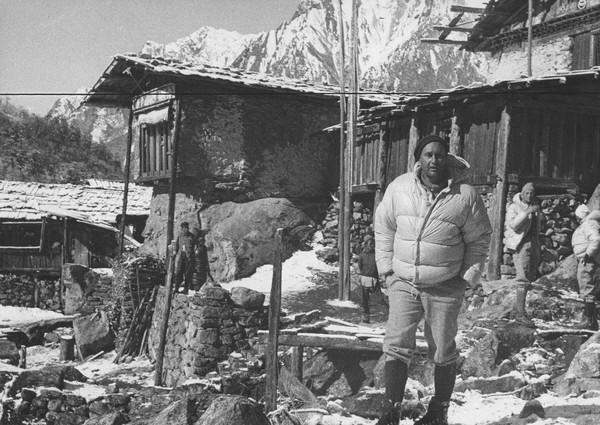 moncler羽绒服上万值不值,moncler盟可睐羽绒服款式