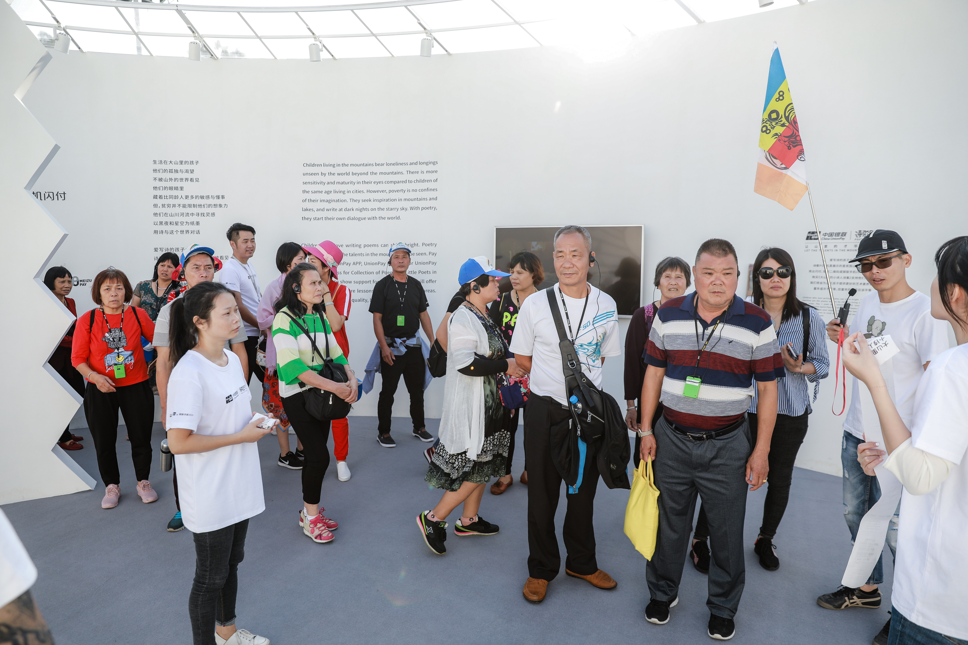 这些小孩写的诗火了！上万名游客涌入鼓浪屿打卡