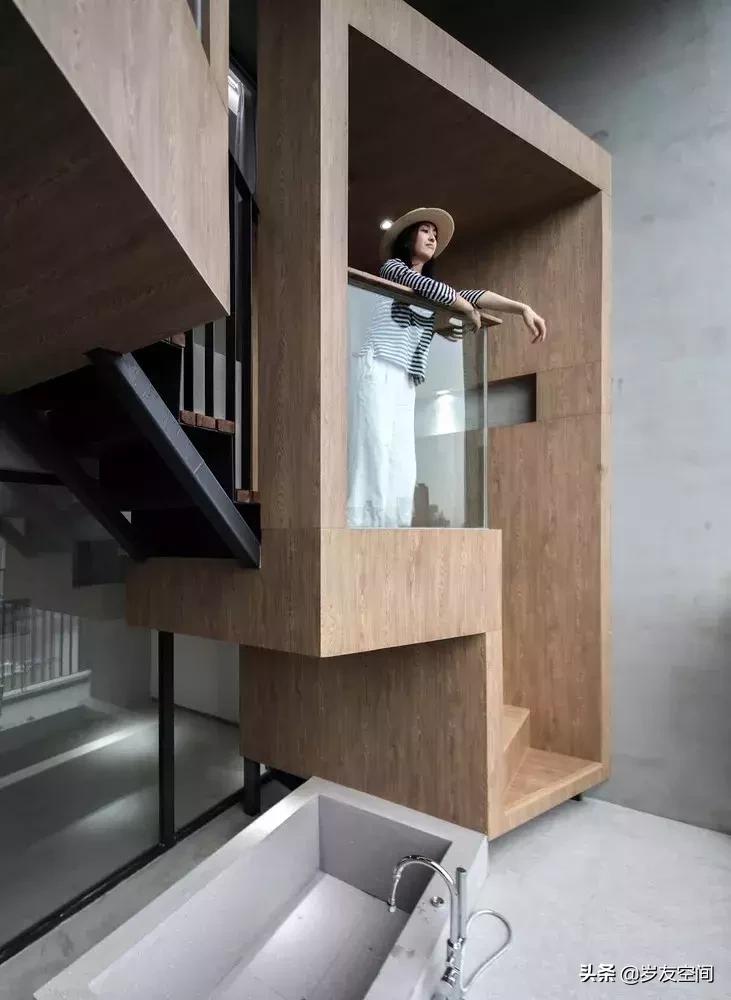 居民楼改造成私人会所,普通居民楼改造成了无敌江景民宿