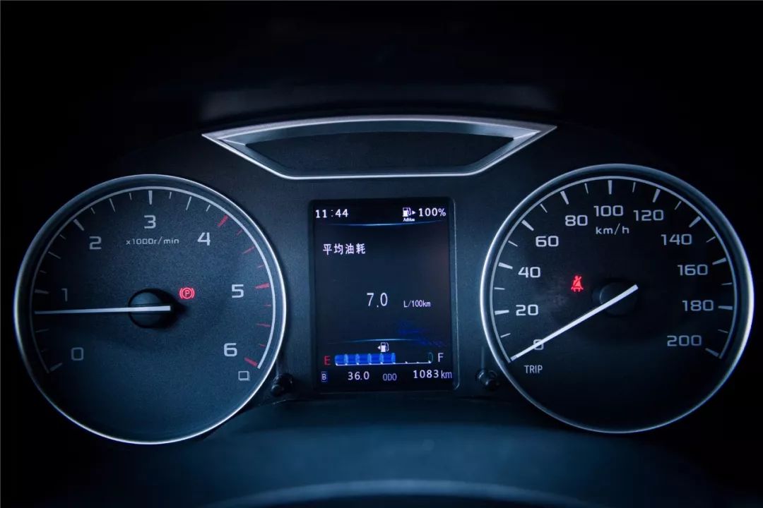 尼桑纳瓦拉柴油皮卡3.0新车价,试驾纳瓦拉皮卡视频