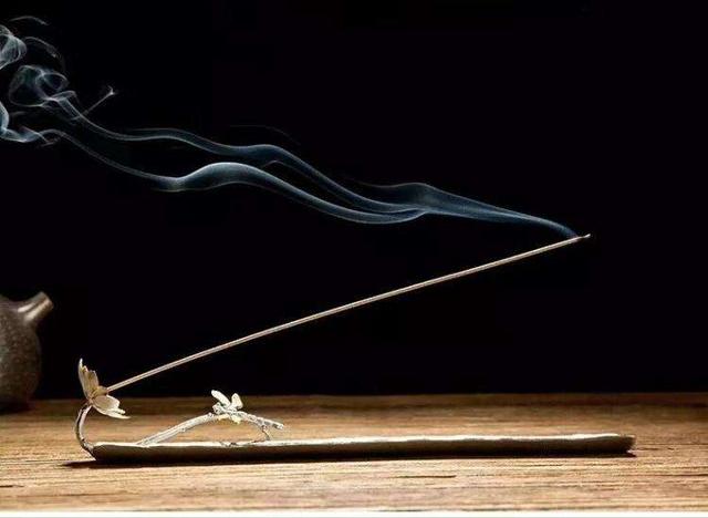 软丝线香和线香哪个好,便宜的线香和贵的线香的区别