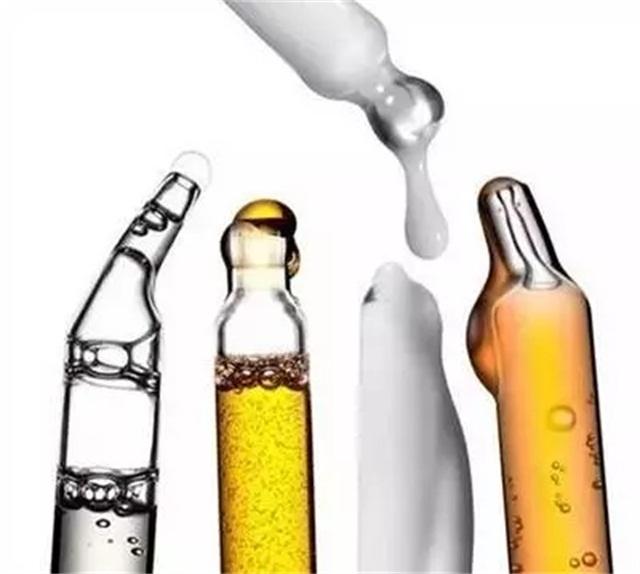 护肤品保湿和滋润选哪个,护肤品中常见的保湿成分及分类