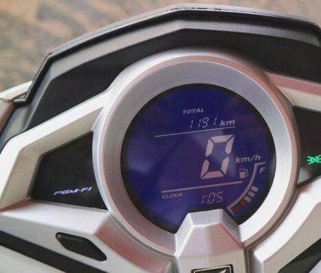 新大洲本田颜值高,新款新大洲本田裂行125踏板摩托车