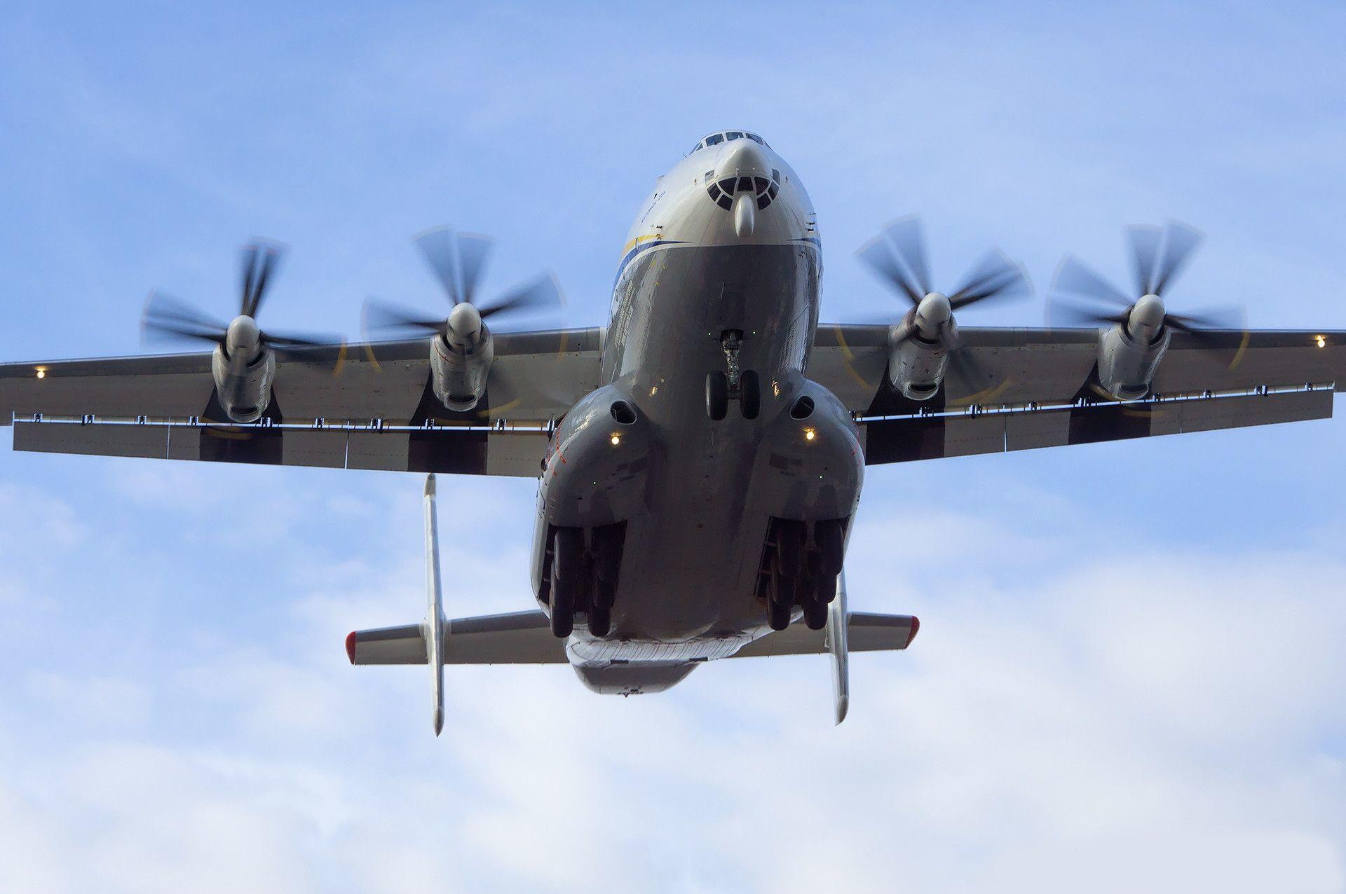 俄国最大的军用运输机是什么,俄罗斯最大军用运输机多大