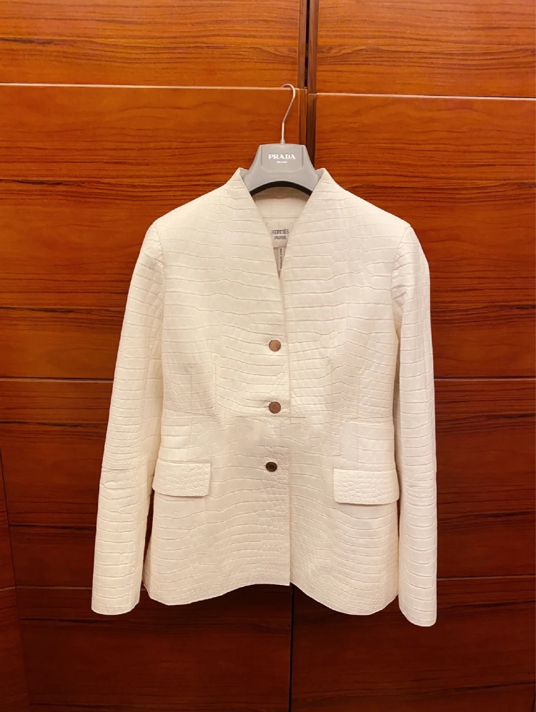 王思聪1000多万的衣服,王思聪三十万的衣服