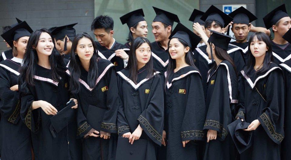 北电毕业照16届,17级毕业照北电