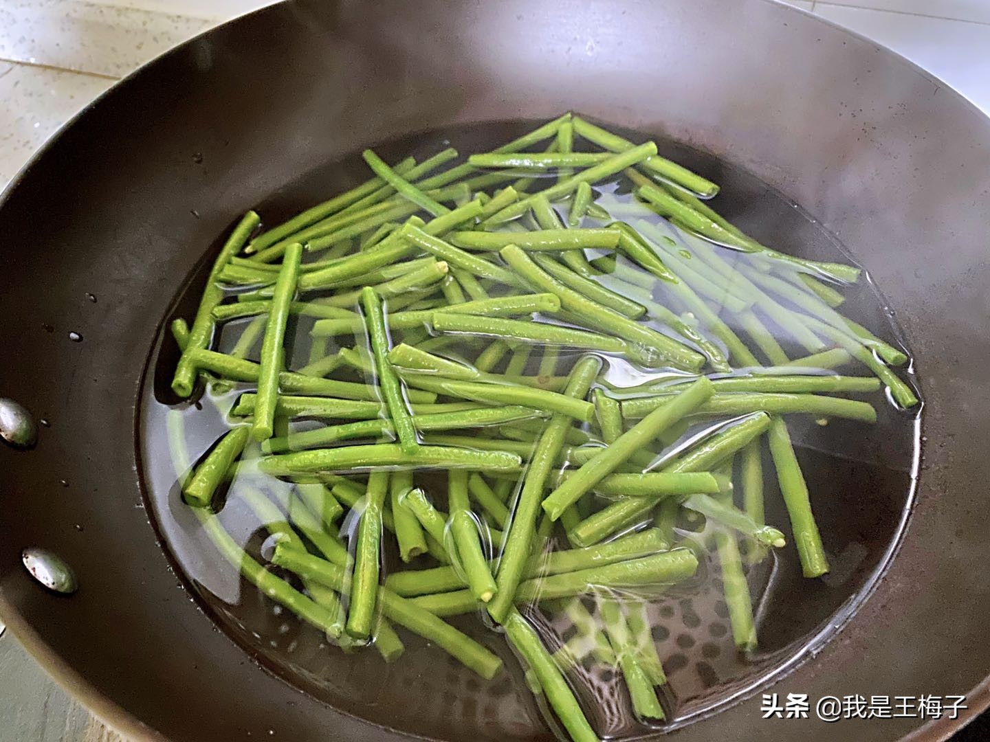 夏天豇豆过多咋处理,豇豆翠绿又脆爽