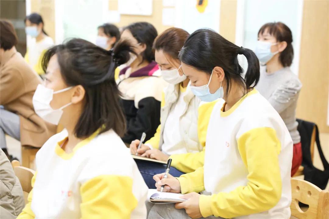 YoKIDX美中宜和，为托育老师开展婴幼儿急救培训