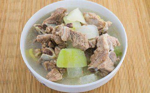 炖排骨什么时候放盐最合适,炖排骨什么时候放盐味道最佳