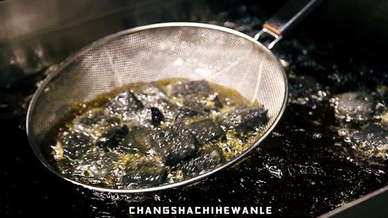 真正正宗的长沙臭豆腐,只香不臭的臭豆腐大家快来尝一尝