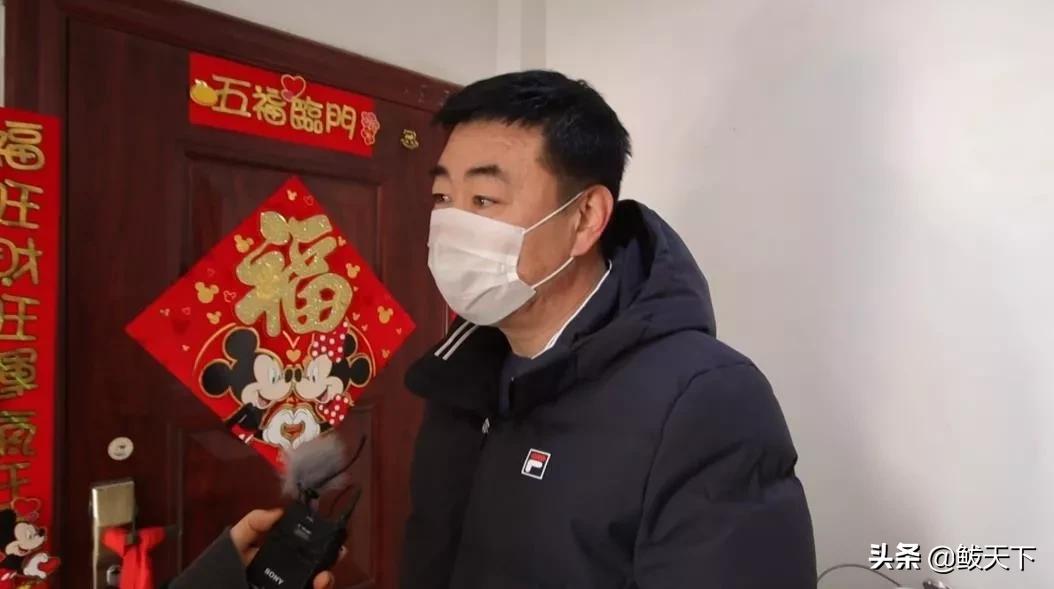 「*党**旗在防疫一线飘扬」社区书记惠炳东：“妈妈对不起！*党**员必须在一线！”