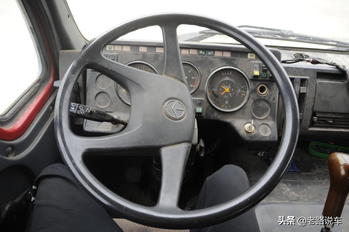 打造钢铁军队铸就时代楷模,重庆曾经有过的超跑神车