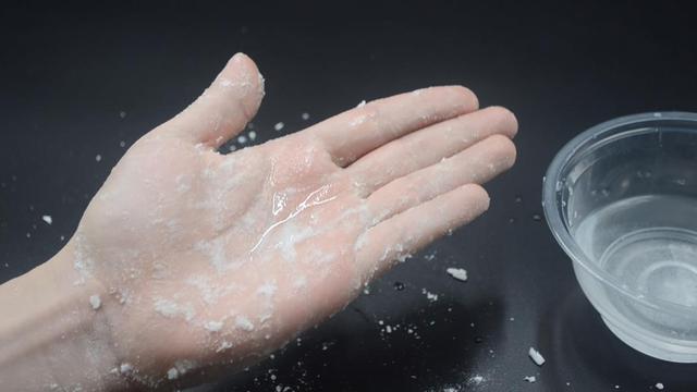 手上的老茧怎么去除小窍门,手指老茧怎么去除小窍门