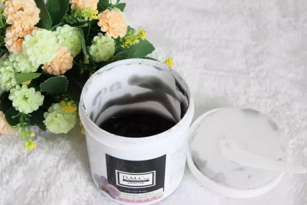 OMG,我得黑头都被这个网红吸出来了!