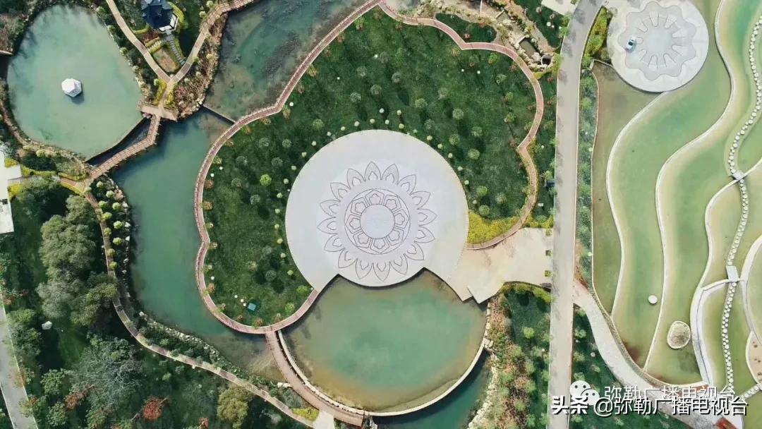 弥勒美食推荐离湖泉景区最近,弥勒五彩云池风景区