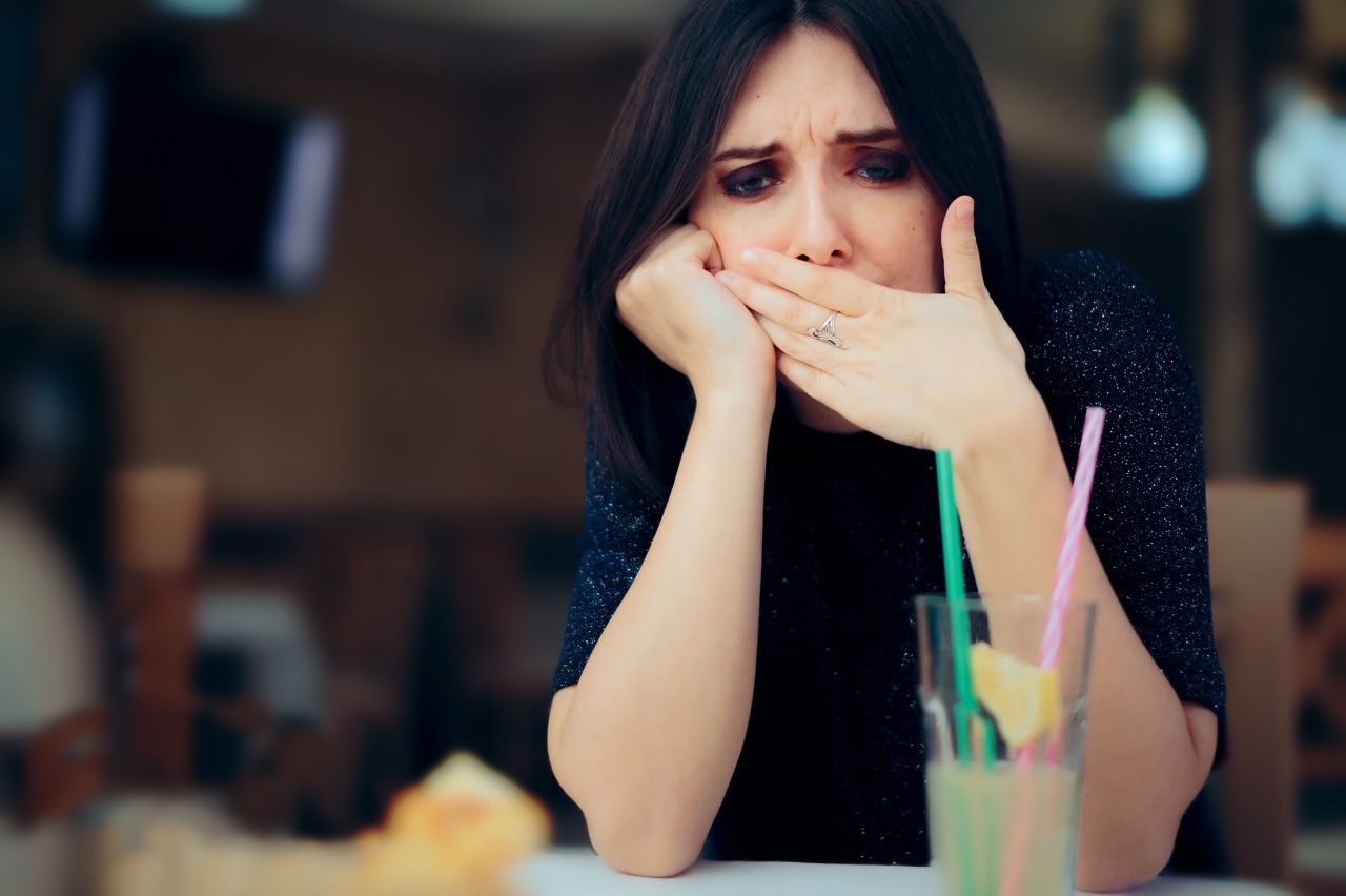 近期频繁打嗝要引起警惕,频繁打嗝的原因和解决方法
