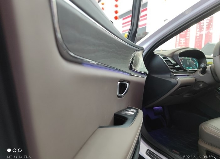 雪域白与普通白漆有区别吗,山脉灰对比雪域白