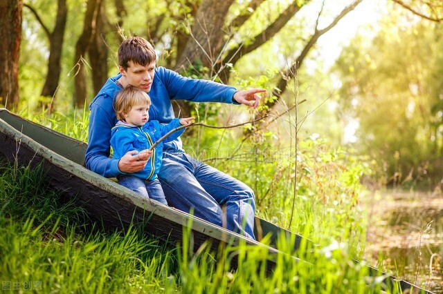 你活得很痛苦，却装作很在乎自己与孩子的亲子关系