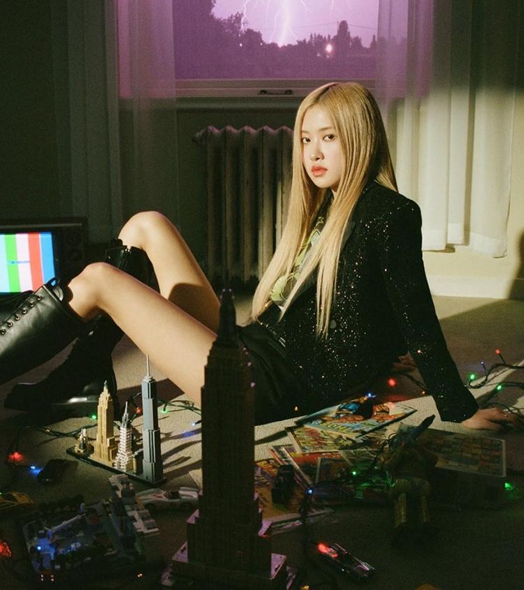 jennie朴彩英杂志,朴彩英jenny照片