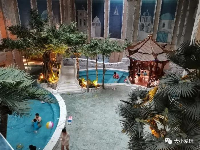 周边游玩推荐适合带孩子温泉,适合带孩子游玩的室内温泉水世界