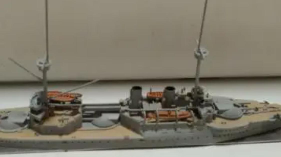 万吨巨轮遭遇飓风沉入太平洋,船体撕裂燃料泄漏!真实纪录片