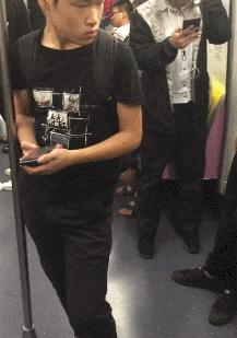 搞笑gif一看就是聪明人,搞笑gif趣图果然是亲生的笑死我了