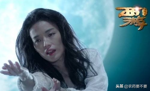 坐在星爷车后座的是谁,周星驰自行车后座到底是谁