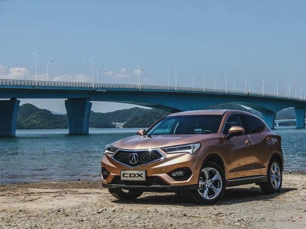 不同品牌却非常相似的车,盘点不同品牌的车