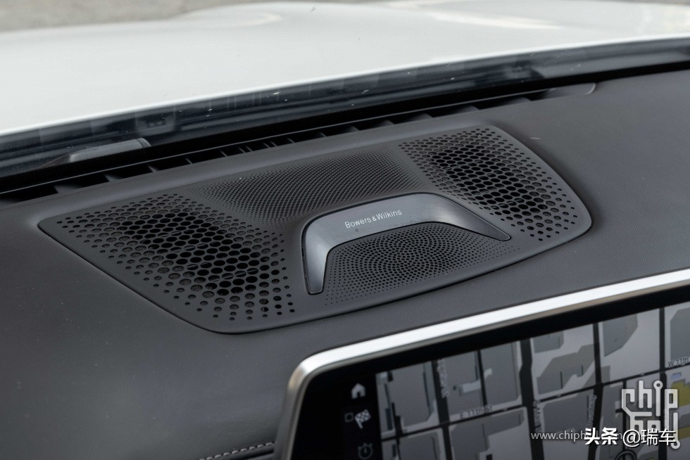 新款宝马m760liv12曜影特别版,宝马的v12