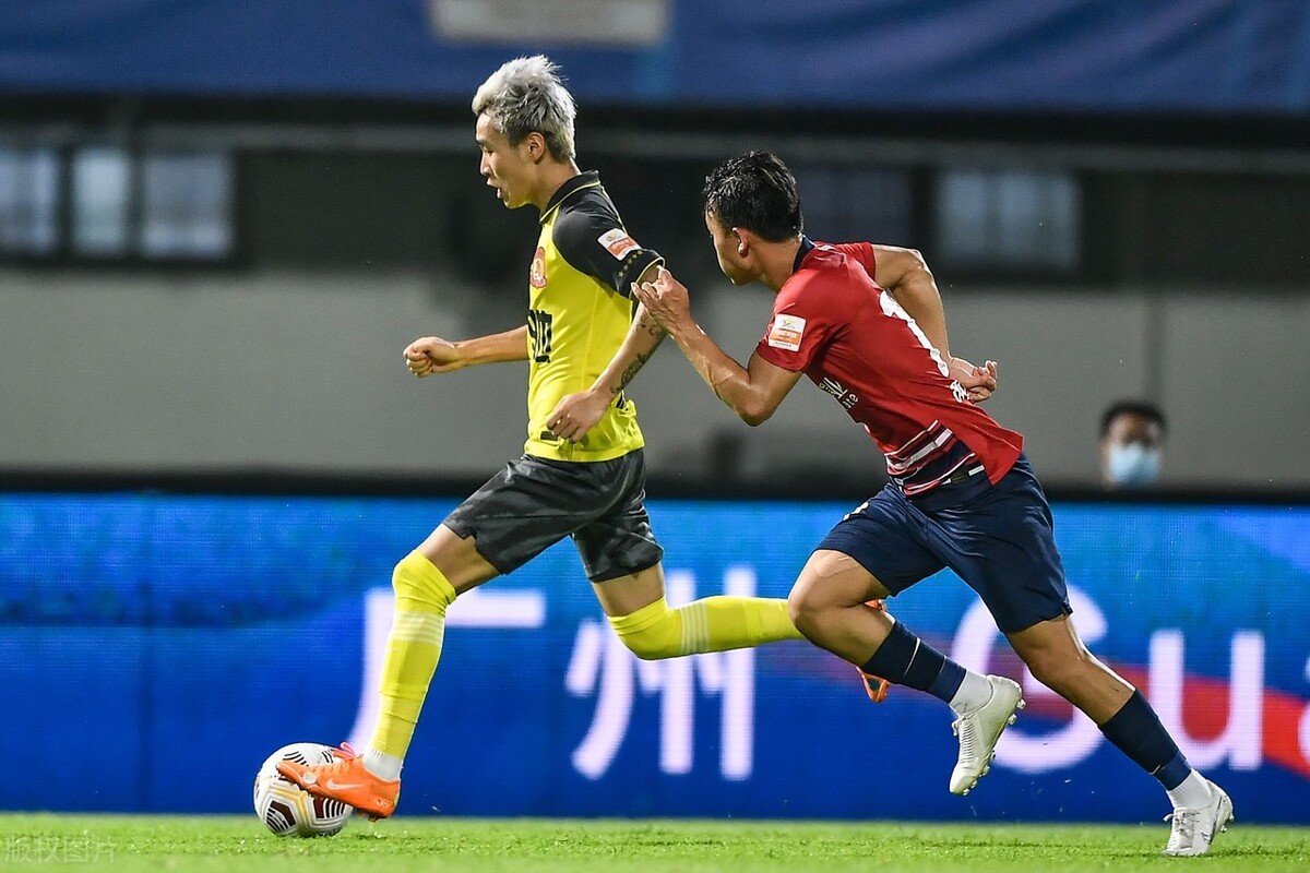 国足最具有影响力的球星韦世豪,韦世豪中国英雄