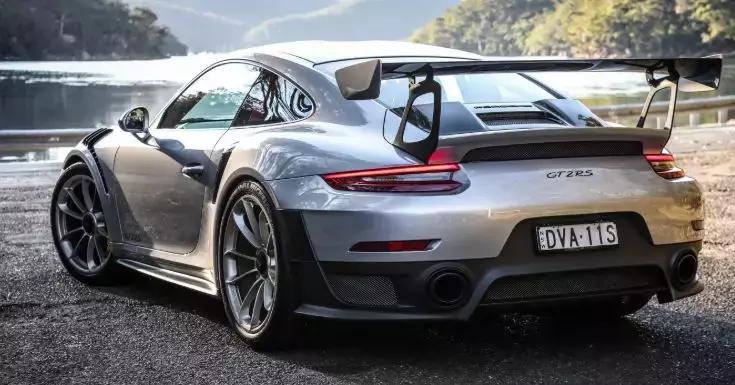 rs6vs保时捷gt2rs,一辆保时捷一套2000平房子