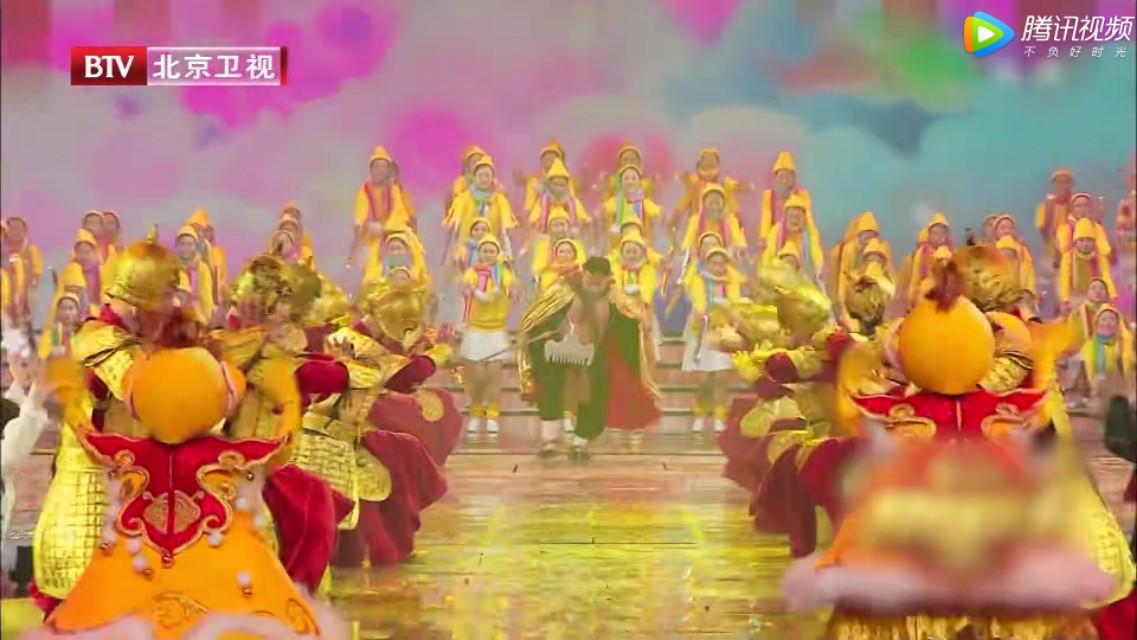 乐华七子next北京台春晚采访,猪八戒马德华猪年视频