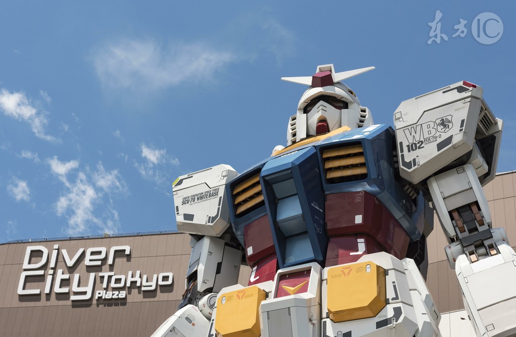 小说：小伙受到神秘老者指导，可以扭曲十米内空间，无视一切防御